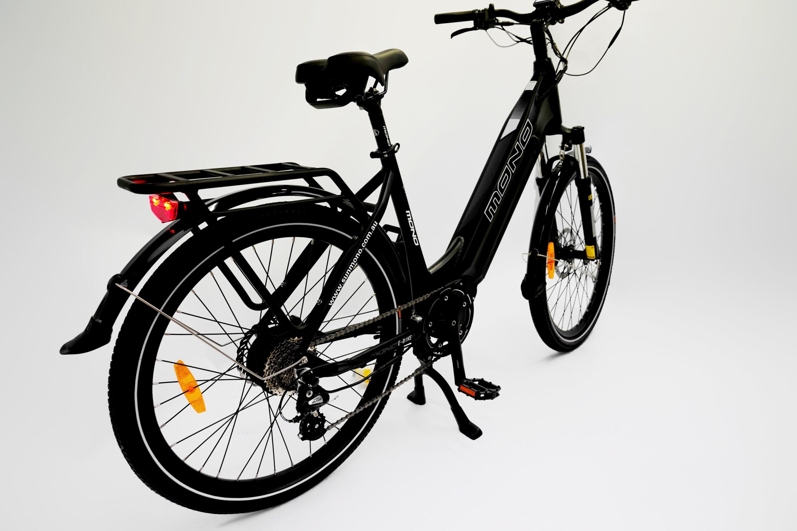 E-Mono PEGASUS 48V - NEW ARRIVAL - 26" Step-Through