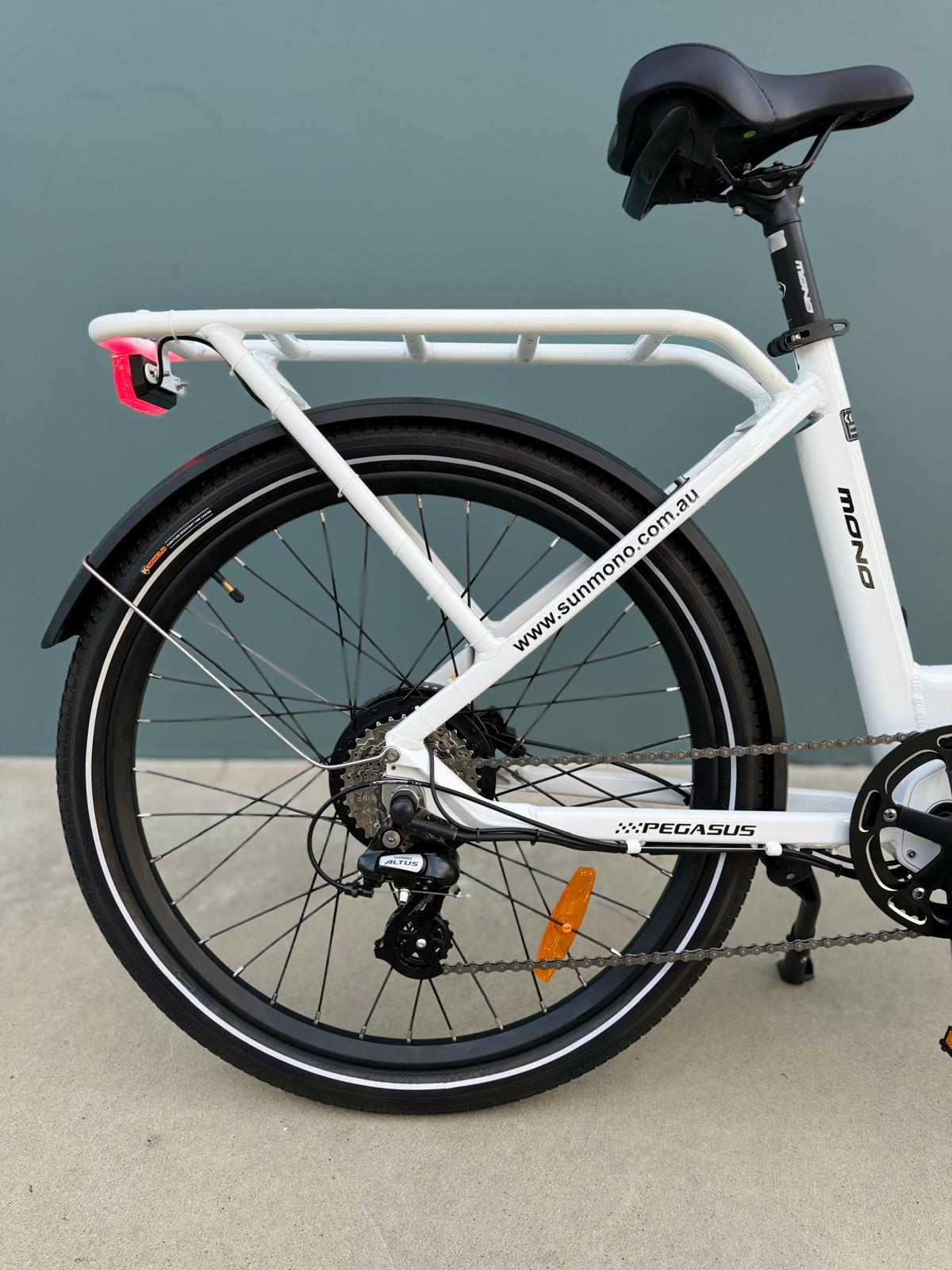 E-Mono PEGASUS 48V - NEW ARRIVAL - 26" Step-Through